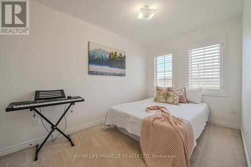 65 Frenchpark Circle, Brampton, ON - Indoor Photo Showing Bedroom