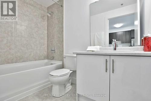719 - 2486 Old Bronte Road, Oakville, ON - Indoor Photo Showing Bathroom