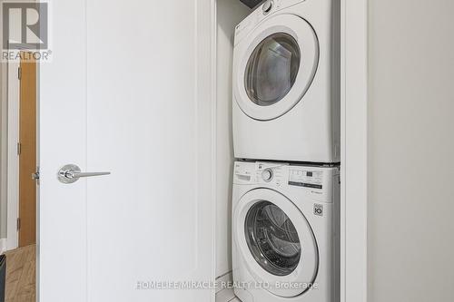 1110 - 65 Annie Craig Drive, Toronto, ON - Indoor Photo Showing Laundry Room