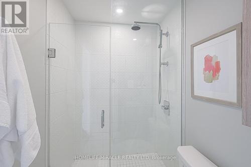 1110 - 65 Annie Craig Drive, Toronto, ON - Indoor Photo Showing Bathroom