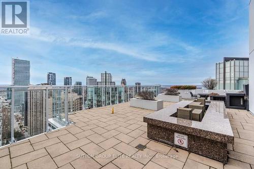 2312 - 223 Webb Drive, Mississauga, ON - Outdoor