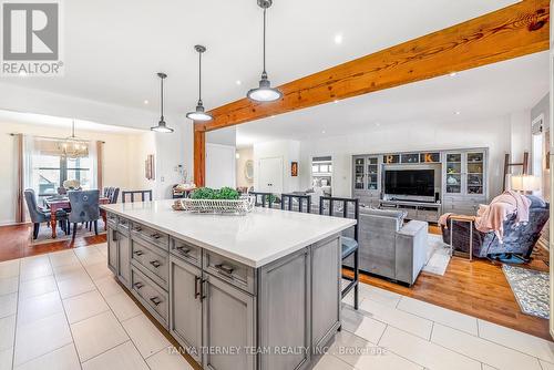 219 Summit Drive, Scugog, ON - Indoor Photo Showing Kitchen With Upgraded Kitchen