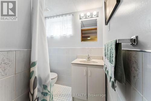 67 Wye Valley Road, Toronto, ON - Indoor Photo Showing Bathroom