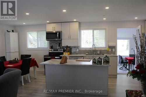 5258 30Th Side Road, Essa, ON - Indoor Photo Showing Kitchen