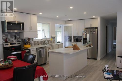 5258 30Th Side Road, Essa, ON - Indoor Photo Showing Kitchen