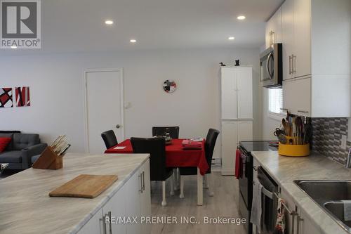 5258 30Th Side Road, Essa, ON - Indoor Photo Showing Kitchen With Double Sink