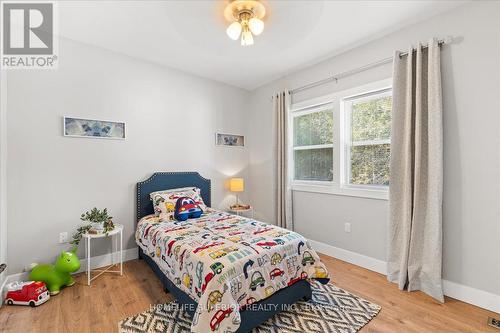 17 Cedar Court, Marmora And Lake, ON - Indoor Photo Showing Bedroom