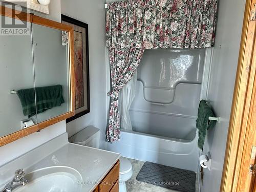 1576 Matchett Line, Otonabee-South Monaghan, ON - Indoor Photo Showing Bathroom