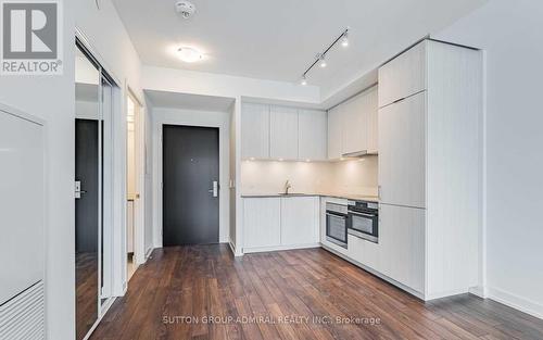 311 - 158 Front Street E, Toronto, ON - Indoor Photo Showing Kitchen