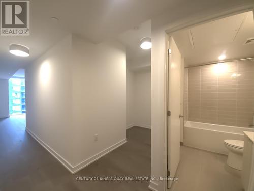 2805 - 357 King Street W, Toronto, ON - Indoor Photo Showing Bathroom