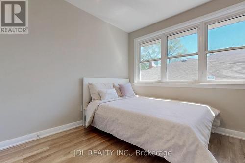 98 Overbrook Place, Toronto, ON - Indoor Photo Showing Bedroom