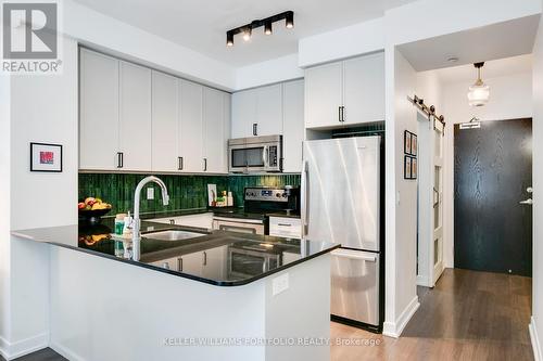 505 - 225 Sackville Street, Toronto, ON - Indoor Photo Showing Kitchen With Upgraded Kitchen
