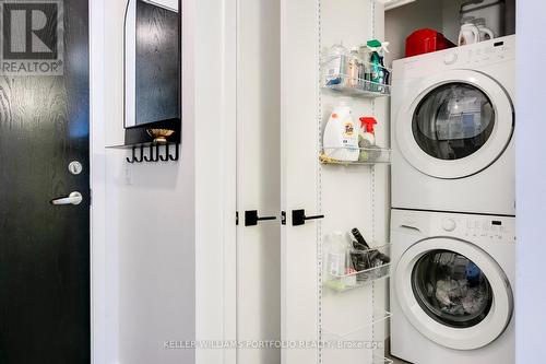 505 - 225 Sackville Street, Toronto, ON - Indoor Photo Showing Laundry Room