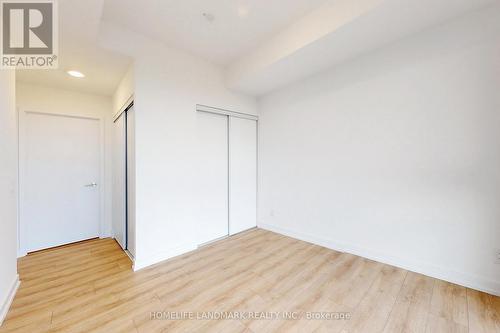 604 - 500 Dupont Avenue, Toronto, ON - Indoor Photo Showing Other Room