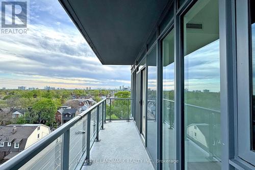 604 - 500 Dupont Avenue, Toronto, ON - Outdoor With View With Exterior