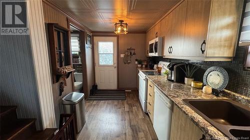 8 Ringuette Street, Sainte-Anne-De-Madawaska, NB - Indoor Photo Showing Kitchen