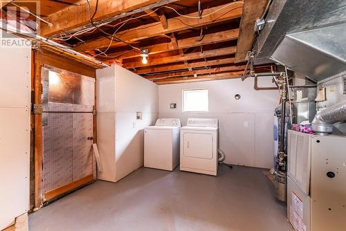2670 Petersen Road, Prince George, BC - Indoor Photo Showing Laundry Room