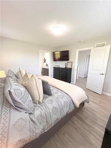 41 Kendell Lane, Ingersoll, ON - Indoor Photo Showing Bedroom