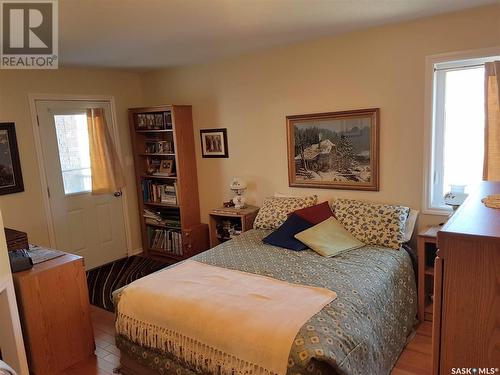 325 Ruby Drive, Hitchcock Bay, SK - Indoor Photo Showing Bedroom