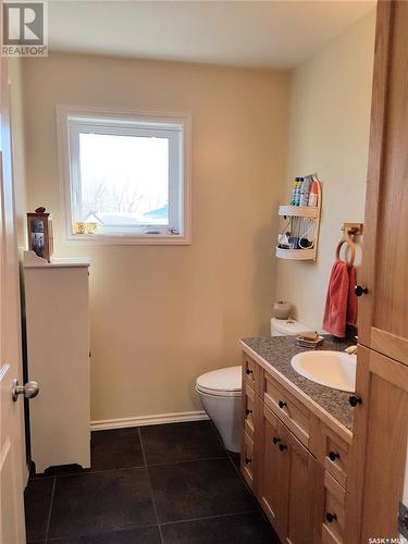 325 Ruby Drive, Hitchcock Bay, SK - Indoor Photo Showing Bathroom