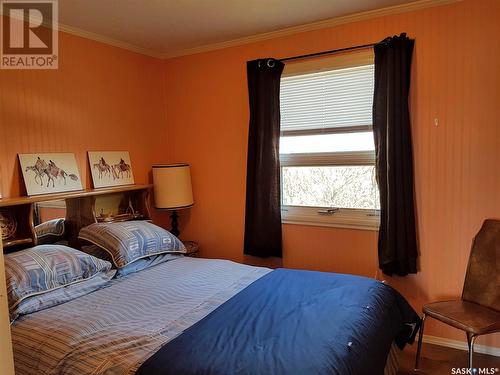 325 Ruby Drive, Hitchcock Bay, SK - Indoor Photo Showing Bedroom