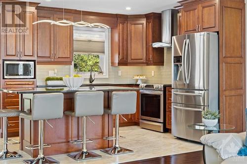 5667 Trudeau Avenue, Ottawa, ON - Indoor Photo Showing Kitchen With Upgraded Kitchen