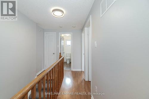 2046 Glenada Crescent, Oakville, ON - Indoor Photo Showing Other Room