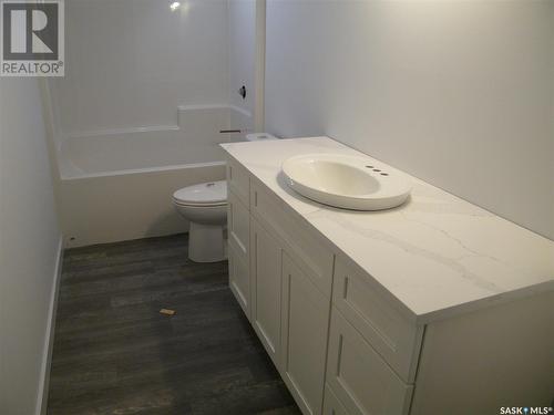 14 Scott Bay, Muenster, SK - Indoor Photo Showing Bathroom