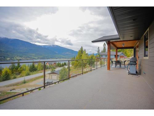 305 Mountainview Drive, Nelson, BC - Outdoor With Body Of Water With Balcony With View With Exterior
