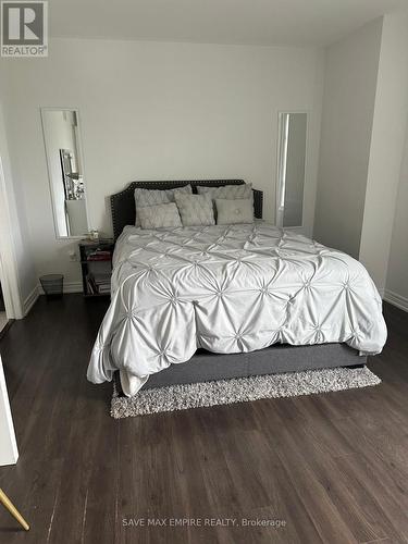 9 Sunset Way, Thorold, ON - Indoor Photo Showing Bedroom