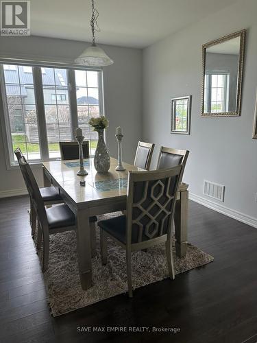 9 Sunset Way, Thorold, ON - Indoor Photo Showing Dining Room