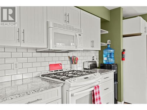 3311 Yankee Flats Road, Salmon Arm, BC - Indoor Photo Showing Kitchen