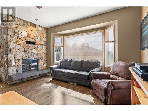 3311 Yankee Flats Road, Salmon Arm, BC - Indoor Photo Showing Living Room With Fireplace