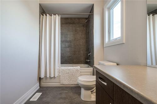 156 Shoreview Drive, Welland, ON - Indoor Photo Showing Bathroom