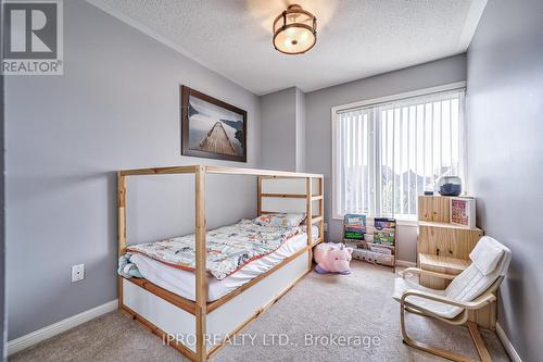 189 Lewis Honey Drive, Aurora, ON - Indoor Photo Showing Bedroom