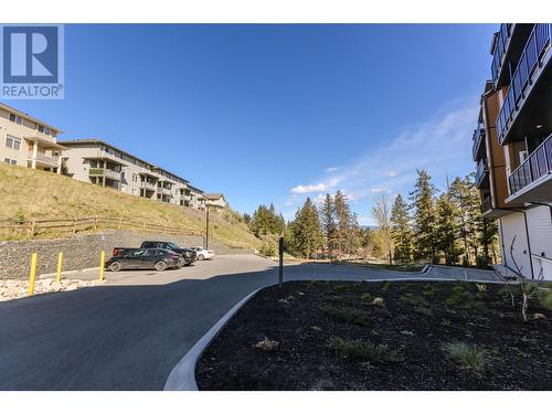 107-2046 Robson Place, Kamloops, BC - Outdoor