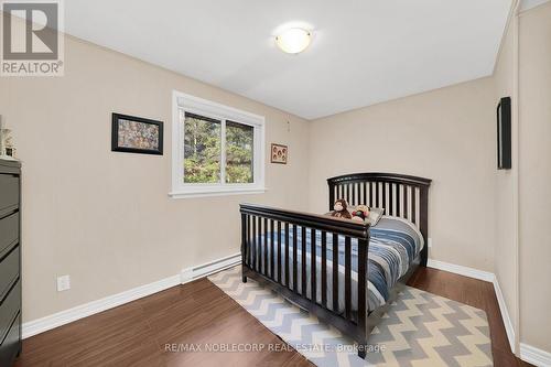 15 Old Forge Drive, King, ON - Indoor Photo Showing Bedroom