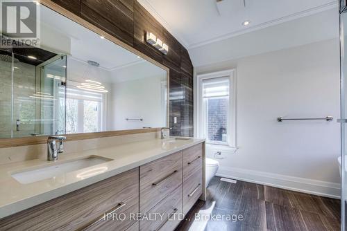 146 Norton Avenue, Toronto, ON - Indoor Photo Showing Bathroom