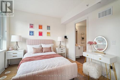 221 Duplex Avenue, Toronto, ON - Indoor Photo Showing Bedroom