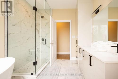 3028 Thunder Bay Road, Fort Erie, ON - Indoor Photo Showing Bathroom