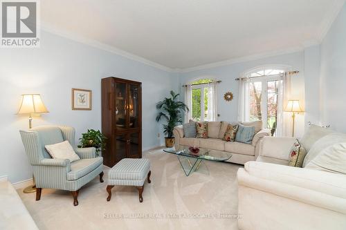 28 Viewmount Crescent, Brampton, ON - Indoor Photo Showing Living Room