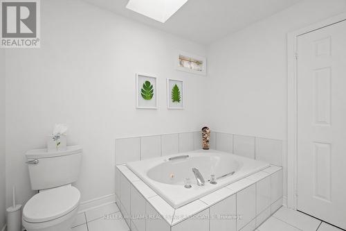 28 Viewmount Crescent, Brampton, ON - Indoor Photo Showing Bathroom