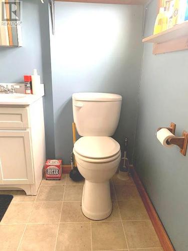 358 Fifth Side Road, Gore Bay, ON - Indoor Photo Showing Bathroom
