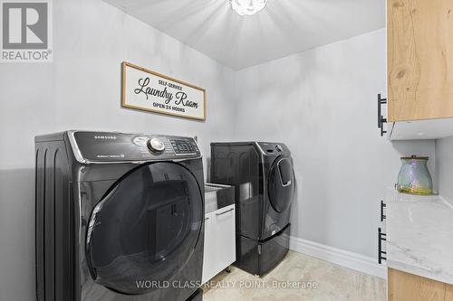 919 Lakewood Crescent, Lakeshore, ON - Indoor Photo Showing Laundry Room