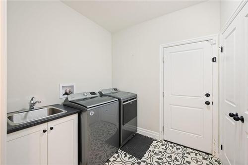 99 Renaissance Drive, St. Thomas, ON - Indoor Photo Showing Laundry Room
