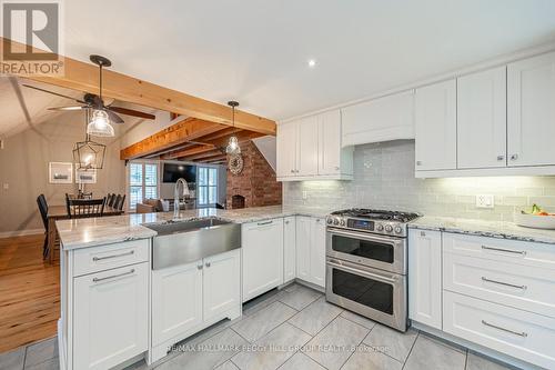 3 Ghibb Avenue, Springwater, ON - Indoor Photo Showing Kitchen With Upgraded Kitchen