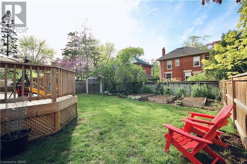 15 Robinson Avenue, Guelph, ON - Outdoor With Backyard