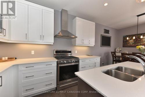 50 - 555 Sunningdale Road E, London, ON - Indoor Photo Showing Kitchen With Double Sink