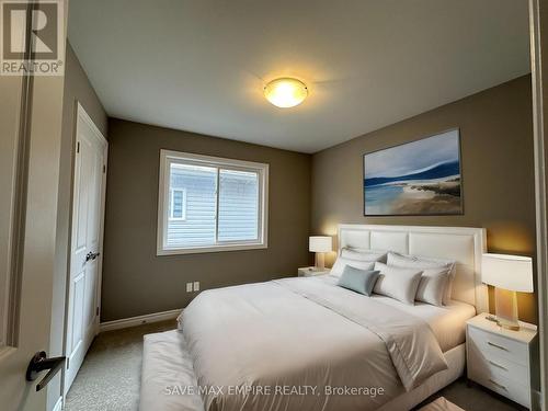 71 Mclaughlin Street, Welland, ON - Indoor Photo Showing Bedroom