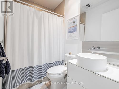 810 - 383 Sorauren Avenue, Toronto, ON - Indoor Photo Showing Bathroom